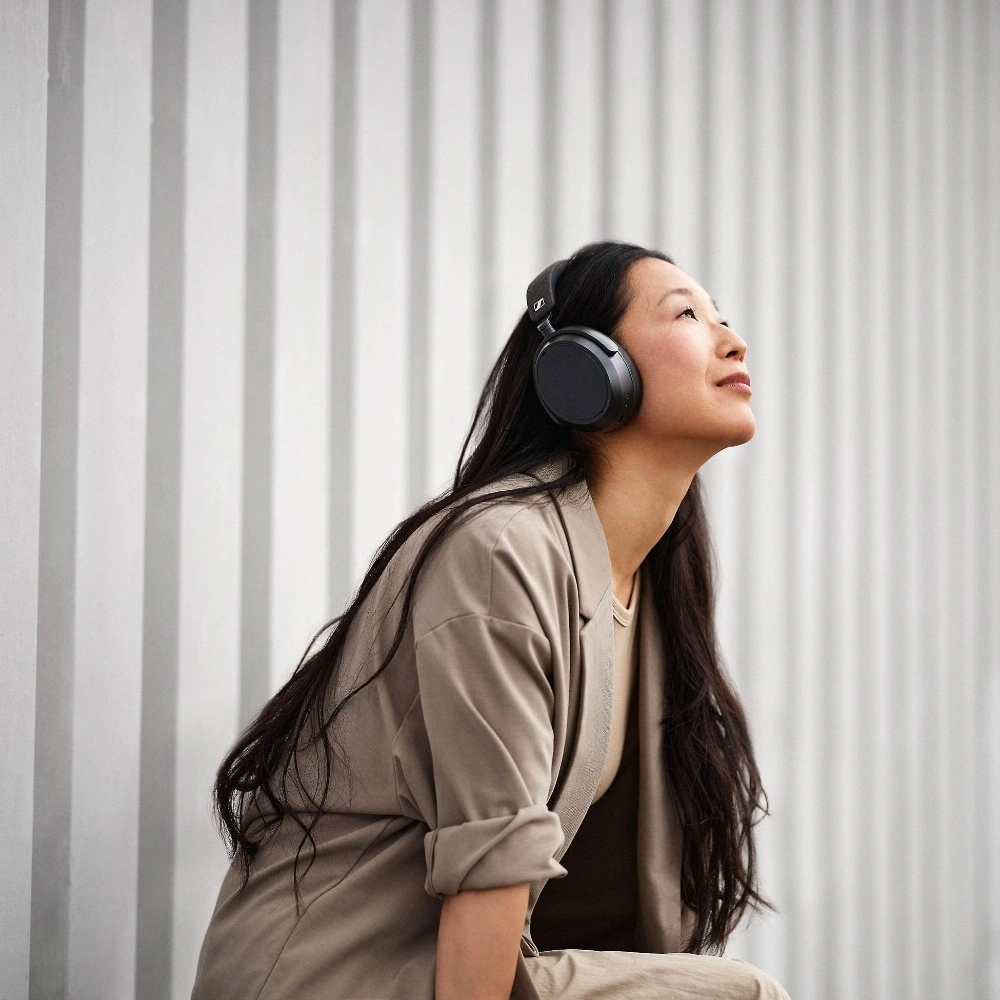 Беспроводные наушники Sennheiser Momentum 4, Black (M4AEBT). Фото 7