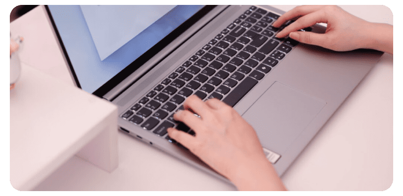Lenovo-IdeaPad-Slim-5-16IMH9-03